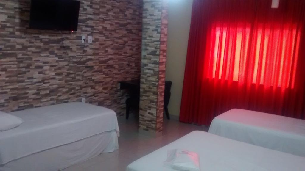 Hotel Dois Candangos Nucleo Bandeirante Bilik gambar