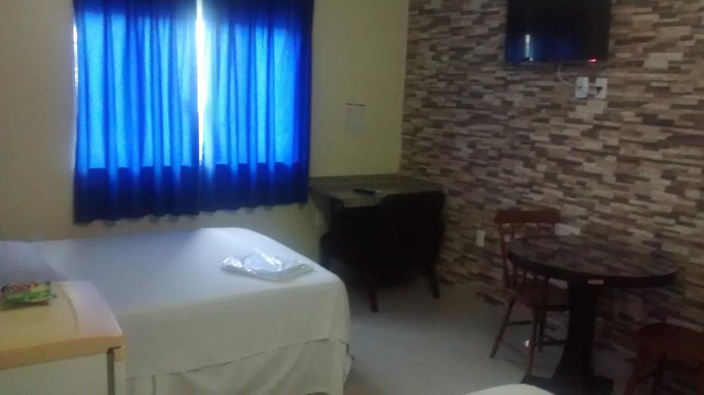 Hotel Dois Candangos Nucleo Bandeirante Bilik gambar